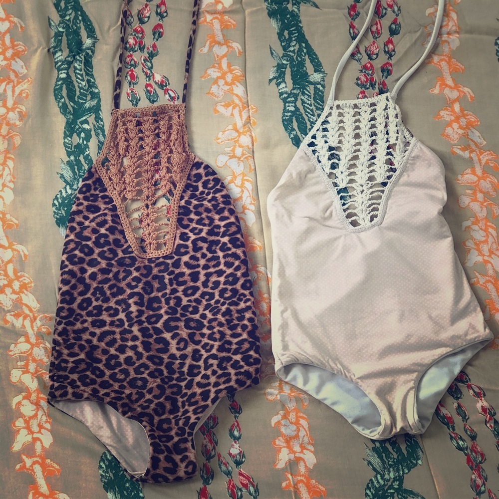Acacia honey swim